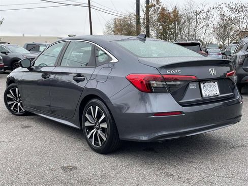 Used 2023 Honda Civic EX image 5