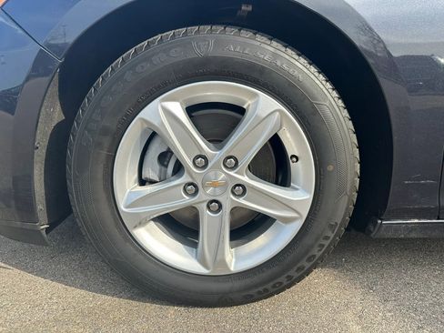 Used 2022 Chevrolet Malibu LS FWD image 18