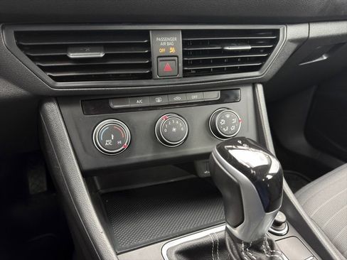 Used 2022 Volkswagen Jetta S image 10