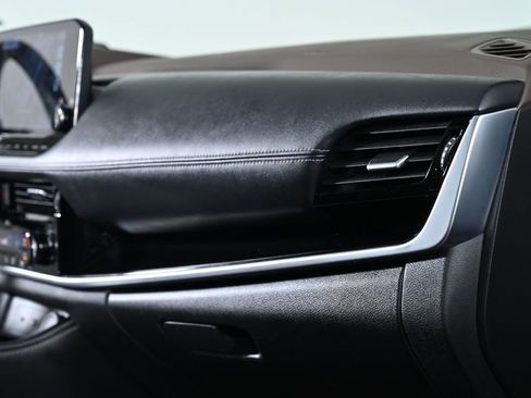 Used 2023 Nissan Rogue SL w/ SL Premium Package image 22