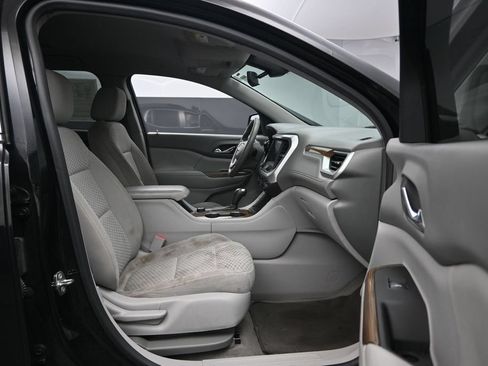 Used 2017 GMC Acadia SLE FWD image 28