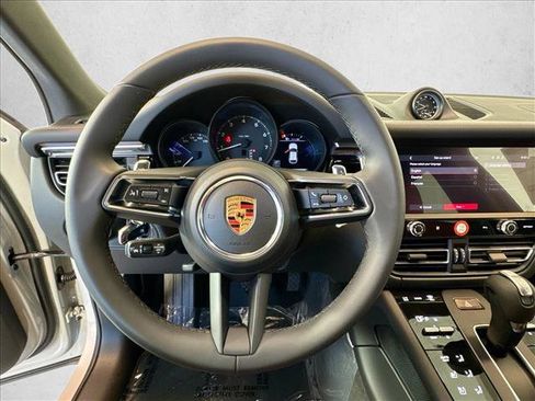 Used 2026 Porsche Macan AWD/4WD image 14