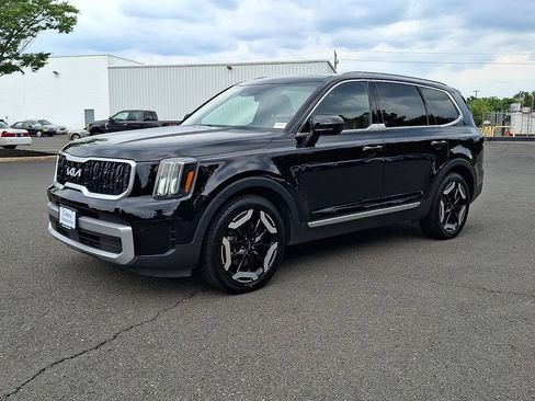 Used 2023 Kia Telluride EX AWD/4WD image 6