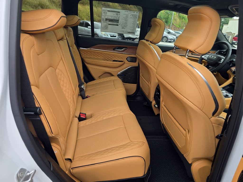New 2027 Jeep Grand Cherokee Summit AWD/4WD image 26