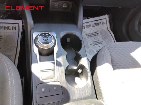 Used 2022 Ford Escape SE FWD image 16