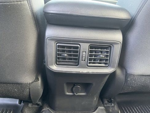 Used 2022 Toyota RAV4 LE image 18