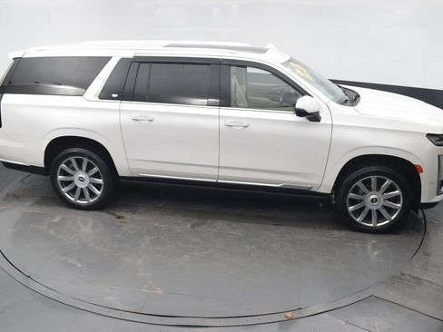 Used 2023 Cadillac Escalade ESV Premium Luxury Platinum w/ Heavy-Duty Trailer Package image 49