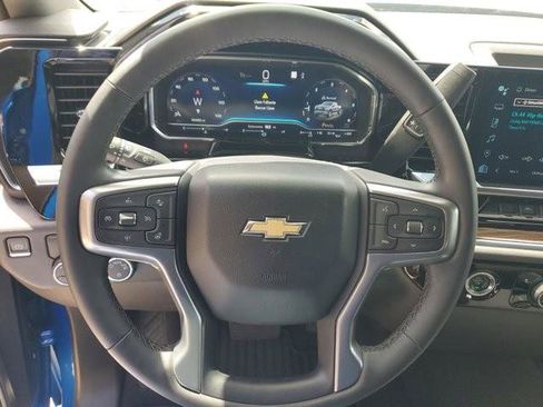 Used 2023 Chevrolet Silverado 1500 LT image 24