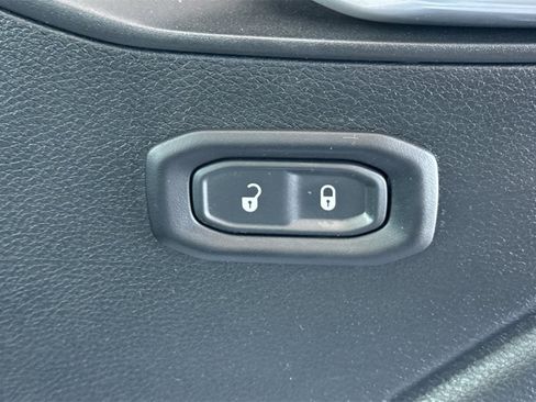 Used 2020 Jeep Wrangler Unlimited Sport image 27