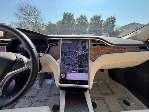 Used 2018 Tesla Model S 75D image 11