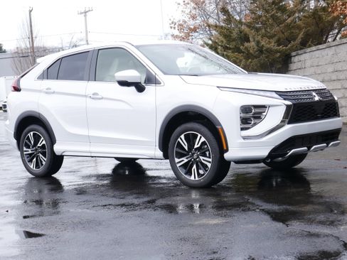 New 2026 Mitsubishi Eclipse Cross SEL image 9