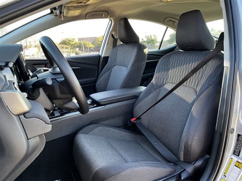 Used 2025 Toyota Camry LE image 22