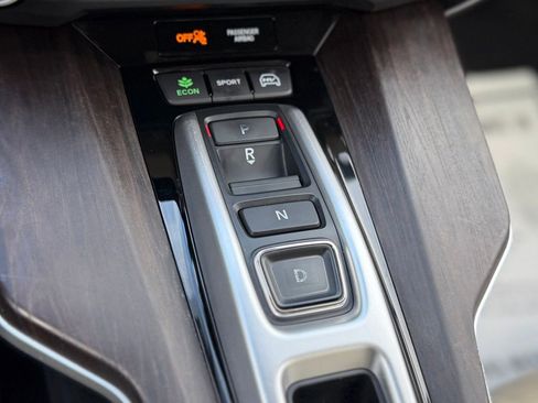Used 2018 Honda Clarity Touring image 17