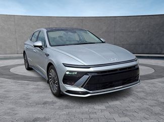 Certified 2025 Hyundai Sonata Limited FWD video 2
