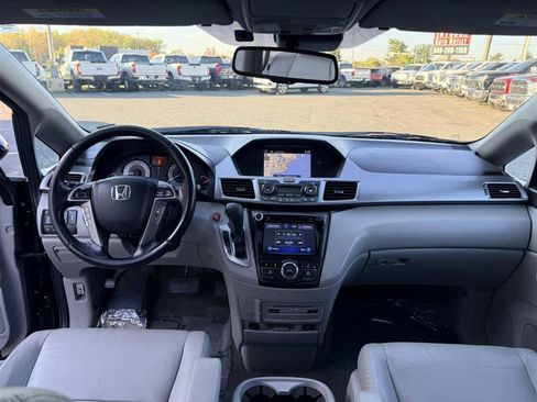 Used 2015 Honda Odyssey Touring image 24