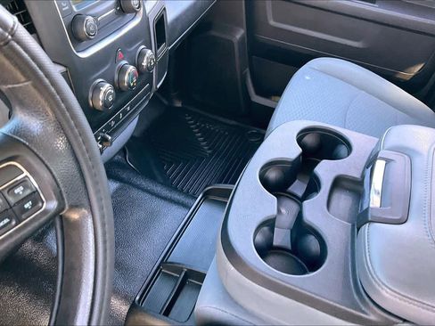 Used 2018 RAM 2500 Tradesman w/ Chrome Appearance Group image 15