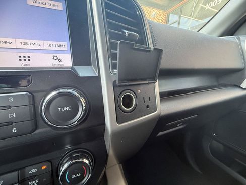 Used 2019 Ford F150 Lariat RWD image 10