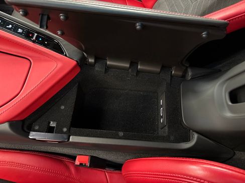 Used 2022 Chevrolet Corvette Stingray Premium Cpe w/ Z51 Performance Package RWD image 26