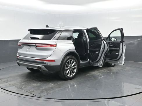 Used 2020 Lincoln Corsair AWD w/ Premium Package image 22