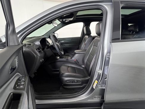 Used 2024 Chevrolet Equinox RS w/ RS Leather Package image 9