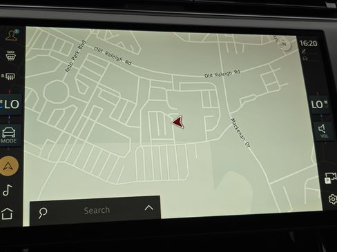 New 2026 Land Rover Range Rover Sport Dynamic SE image 22