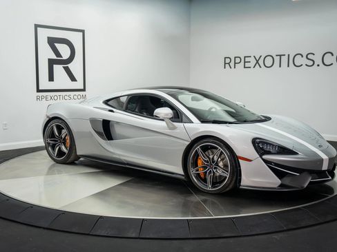 Used 2017 McLaren 570S image 11