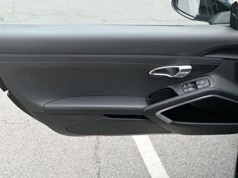 Used 2015 Porsche 911 Carrera image 21