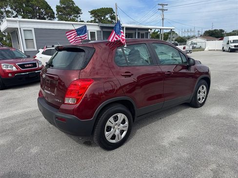 Used 2016 Chevrolet Trax LS w/ LPO, Cargo Package image 5