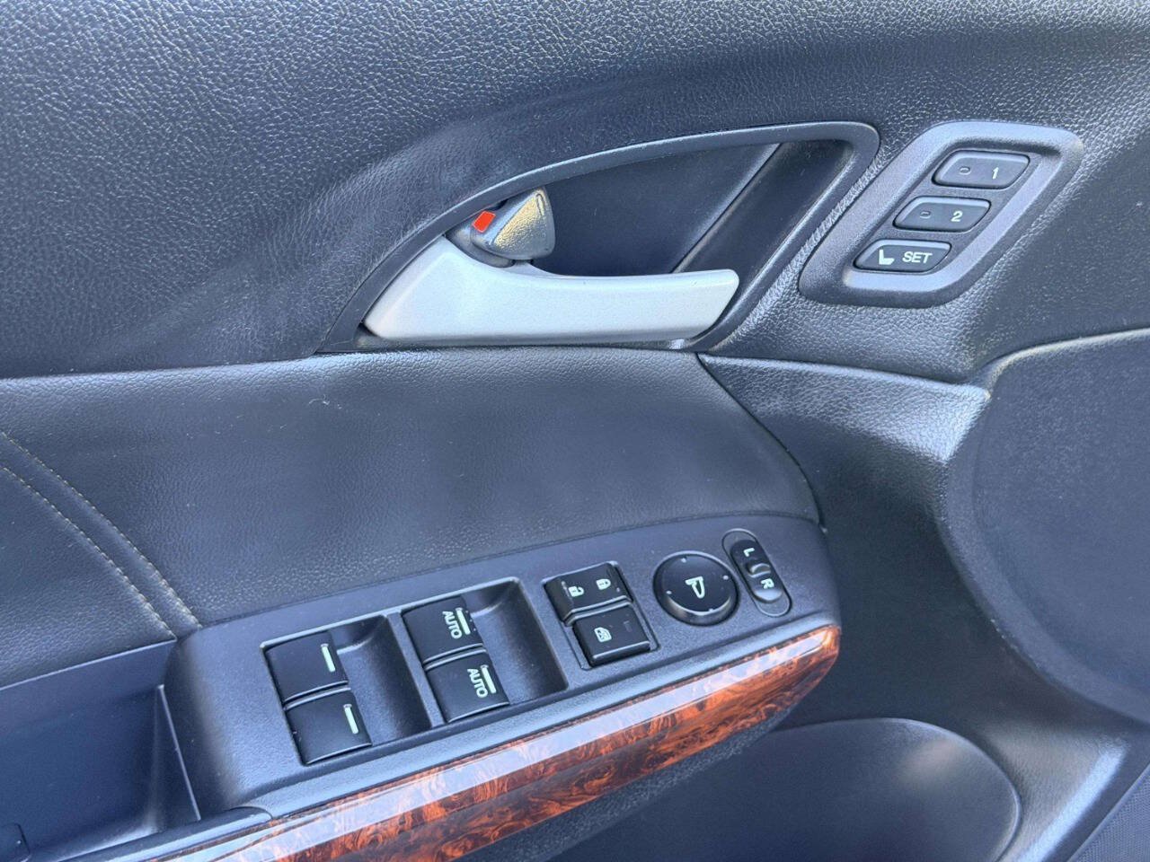 Used 2010 Honda Crosstour EX-L image 16