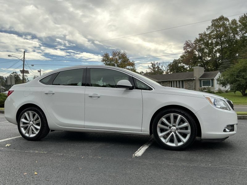 Used 2015 Buick Verano Convenience FWD image 3