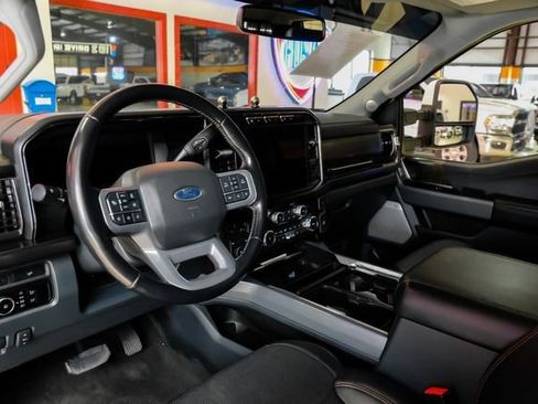 Used 2023 Ford F350 Lariat w/ Lariat Ultimate Package AWD/4WD image 5
