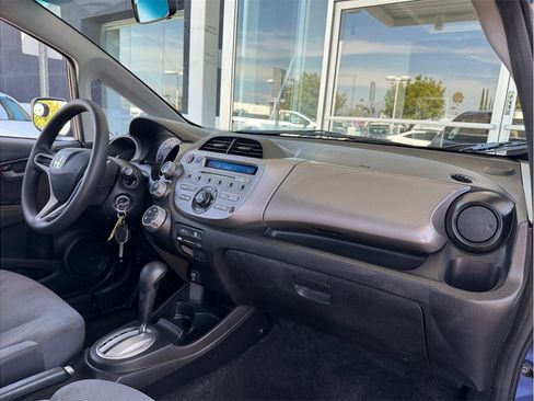 Used 2011 Honda Fit image 19