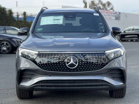 Used 2024 Mercedes-Benz EQB 300 4MATIC image 6