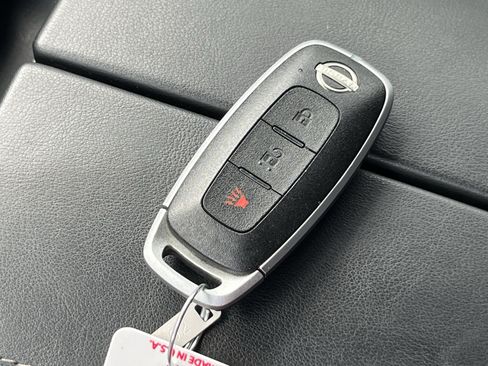 Used 2023 Nissan Rogue S AWD/4WD image 33