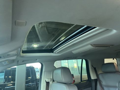 Used 2017 GMC Yukon Denali w/ Open Road Package image 9