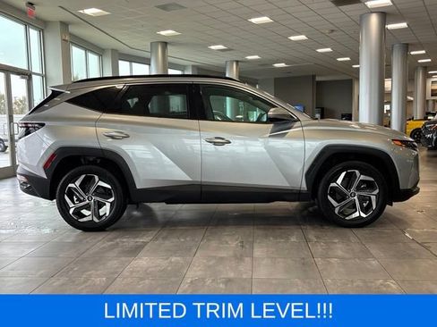 Used 2022 Hyundai Tucson Limited w/ Cargo Package AWD/4WD image 2