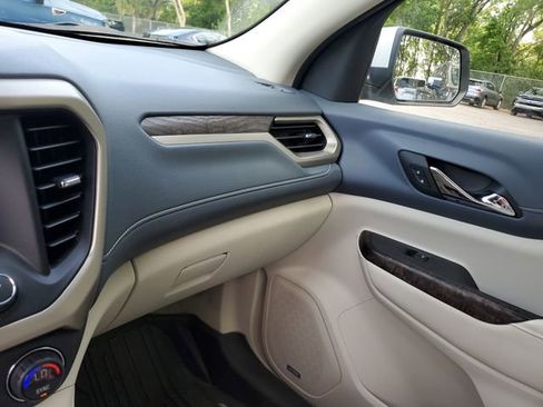 Used 2021 GMC Acadia Denali w/ Denali Technology Package image 25