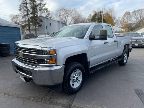 Used 2015 Chevrolet Silverado 2500 W/T w/ Snow Plow Prep Package image 2