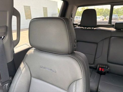 Used 2025 GMC Sierra 1500 Denali w/ Denali Reserve Package AWD/4WD image 73