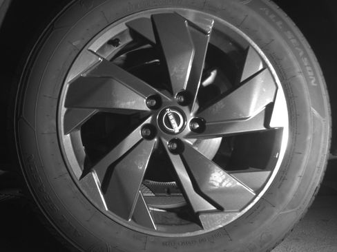 Used 2025 Nissan Rogue SV image 14