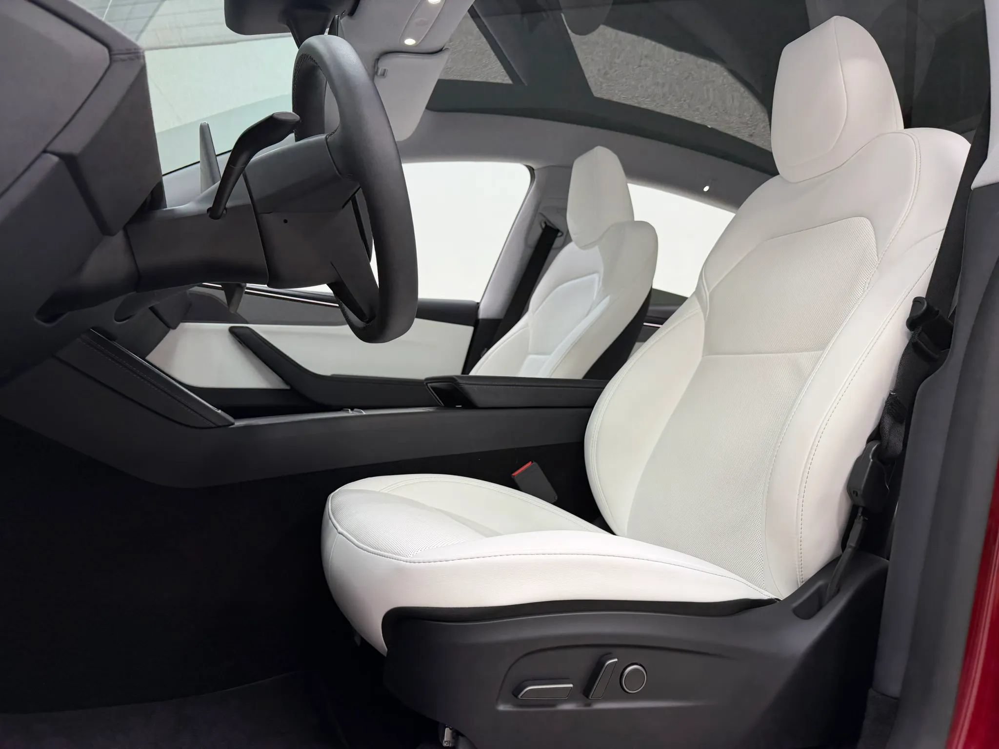 Used 2026 Tesla Model Y AWD image 16
