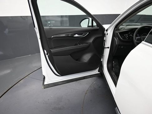 Used 2023 Buick Envision Preferred FWD image 23