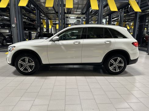Certified 2022 Mercedes-Benz GLC 300 4MATIC image 2