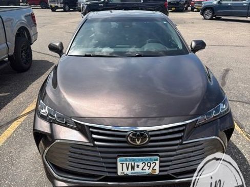 Used 2019 Toyota Avalon XLE FWD image 1