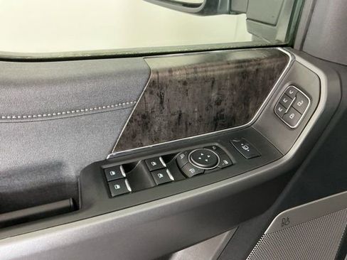 Used 2025 Ford F350 Lariat w/ Black Appearance Package image 16