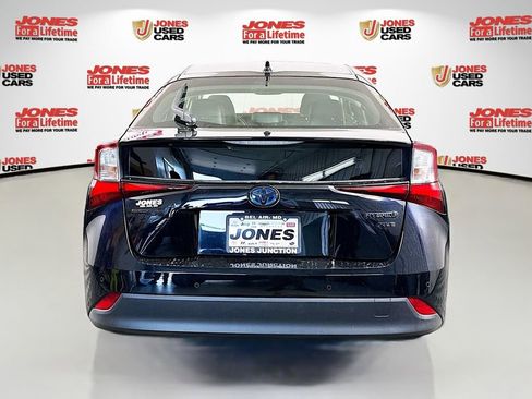 Certified 2022 Toyota Prius FWD image 15