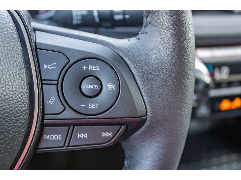 Used 2025 Toyota RAV4 XLE w/ Convenience Package AWD/4WD image 39