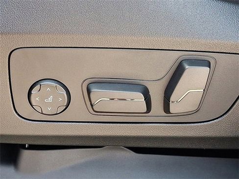 Certified 2025 BMW X1 xDrive28i w/ Convenience Package image 17