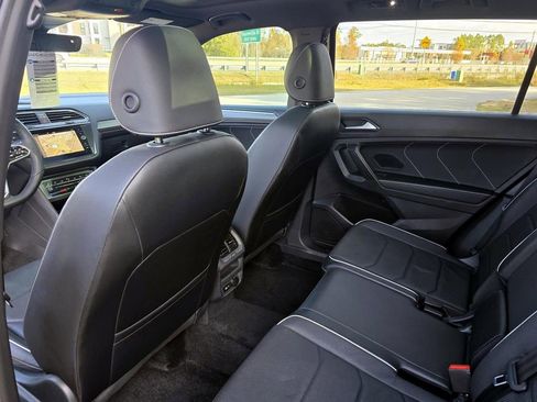 Used 2022 Volkswagen Tiguan SEL R-Line image 33