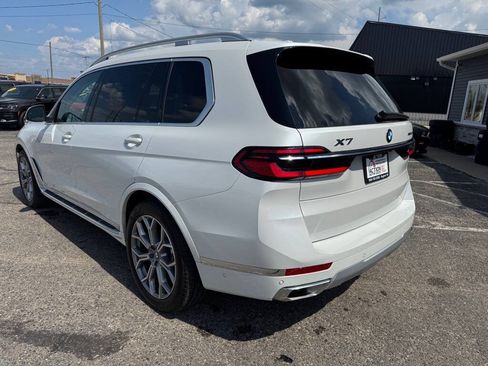 Used 2024 BMW X7 xDrive40i AWD/4WD image 3